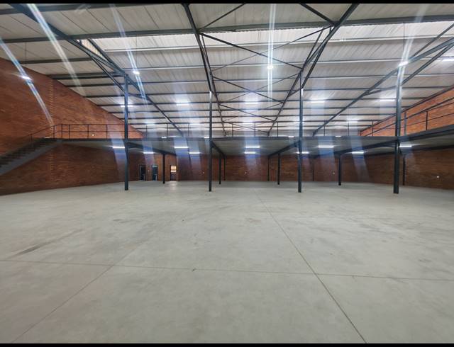 1,162M² WAREHOUSE TO LET IN ORMONDE